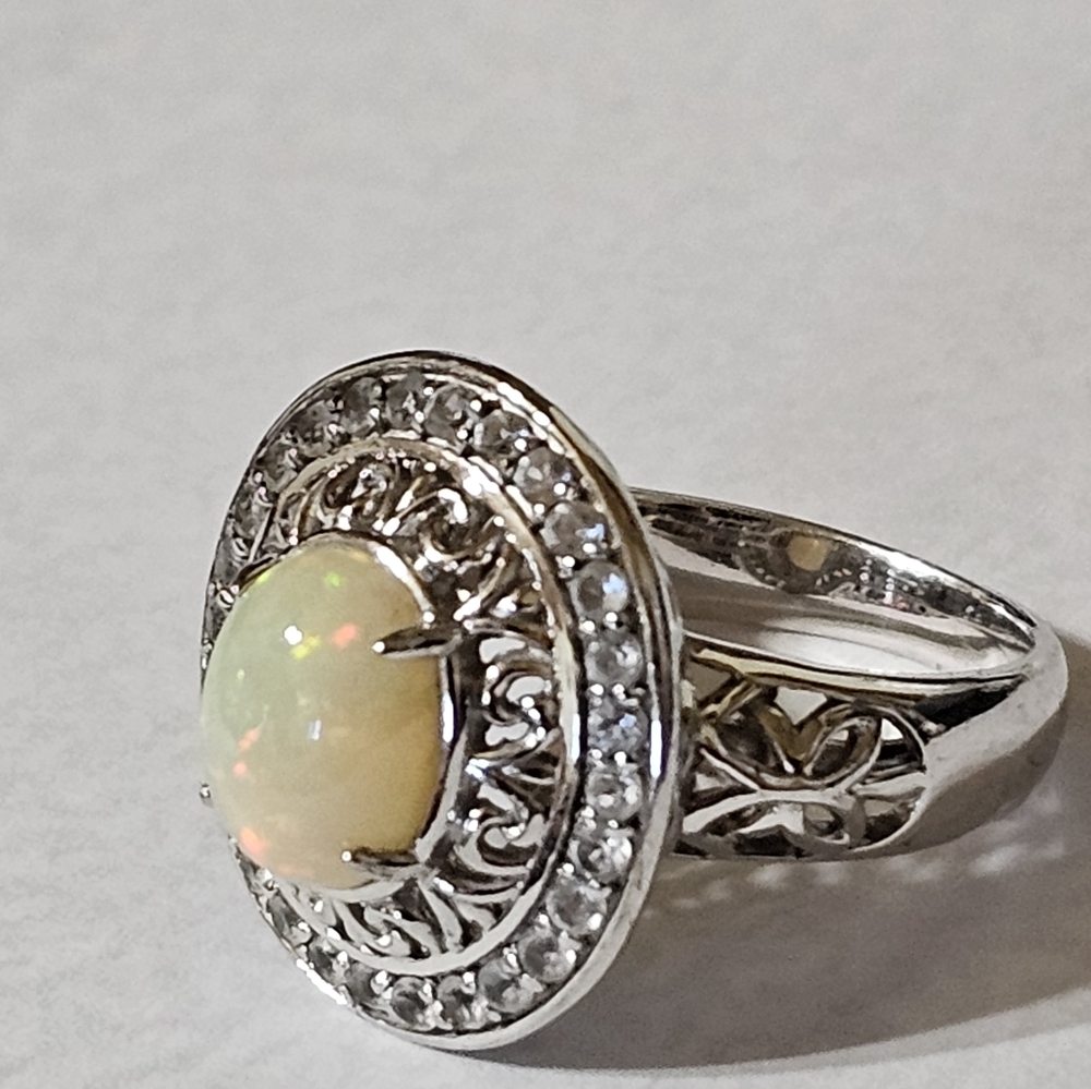 Genuine Victoria Wieck Welo Opal & White Topaz Ring Size 9! - Picture 14 of 14